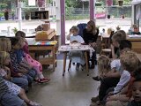 06-14-Mariska-6-Jaar-Uitdelen-op-School