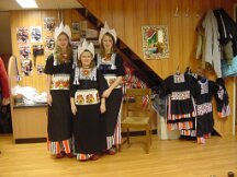 03-01-2007 Ellis, Cynthia en Mariska met Oma Kauling naar Volendam