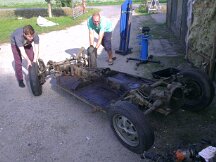 30-09-2014 Kever van Thijs krijgt nieuw onderstel