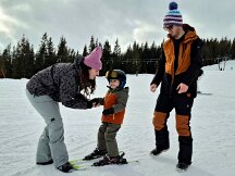 09-02-2025 Familie wintersport in Oostenrijk, Wald im Pinzgau